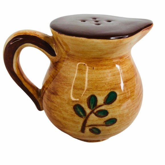 Pennsbury Pottery Red Rooster Salt and Pepper Shak - Picture 6 of 12